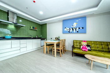 Blue Whale Resort 3*