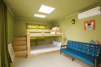 Blue Whale Resort 3*