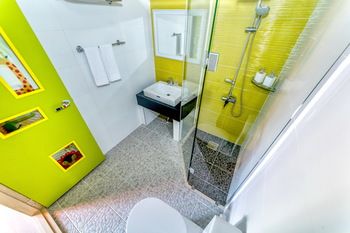 Blue Whale Resort 3*