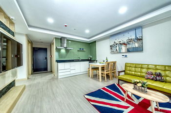 Blue Whale Resort 3*