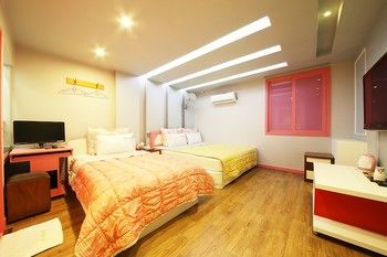 Sense Motel 2*
