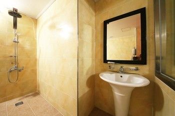 Sense Motel 2*