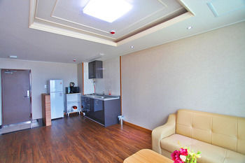 J Raum 3*