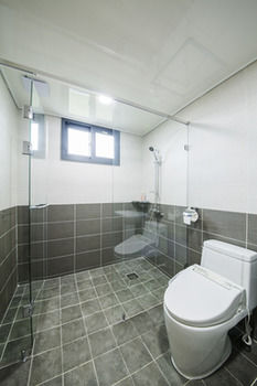 J Raum 3*