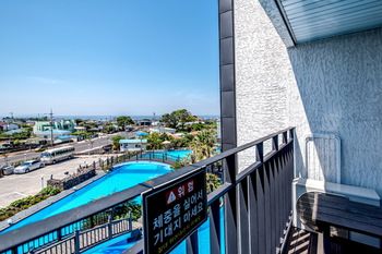 Water Garden Resort 2*