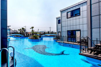 Water Garden Resort 2*