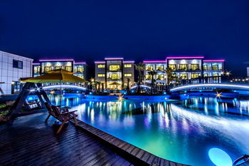 Water Garden Resort 2*