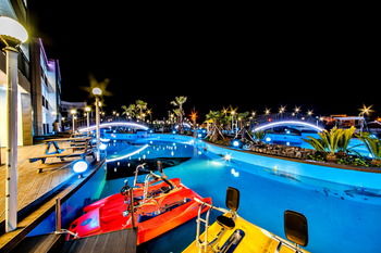 Water Garden Resort 2*