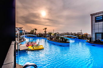 Water Garden Resort 2*