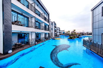Water Garden Resort 2*