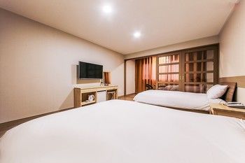 Huesik Hotel Sydney 2*