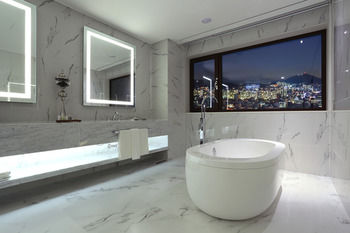 Amanti Hotel Seoul Hongdae 4*