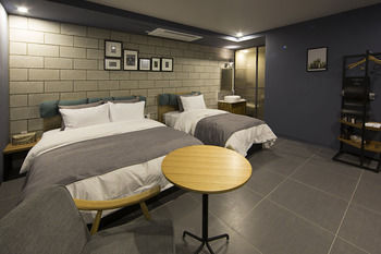 Gimhae Brown Dot Hotel Waterpark 3*