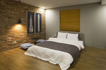 Gimhae Brown Dot Hotel Waterpark 3*