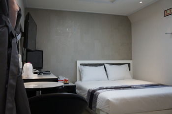 Novaluz Tourist Hotel 3*