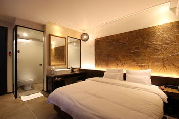 Jinhae Pasta Hotel 2*