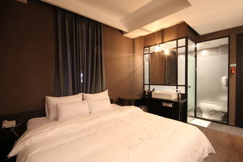Jinhae Pasta Hotel 2*