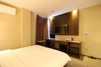 Jinhae Pasta Hotel 2*