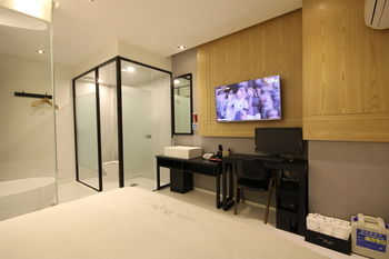 Jinhae Pasta Hotel 2*