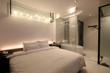 Jinhae Pasta Hotel 2*