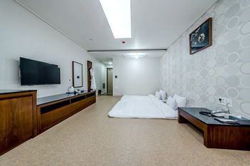 The Stay Century Hotel 3*