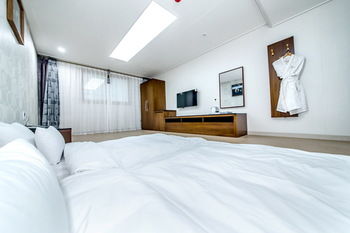 The Stay Century Hotel 3*