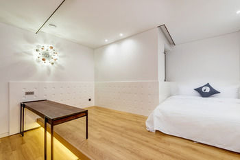 Hotel The Designers Kondae 3*