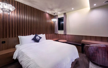 Hotel The Designers Kondae 3*