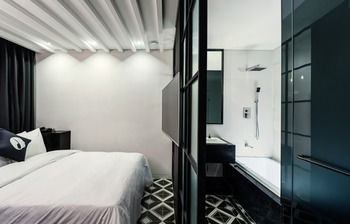 Hotel The Designers Kondae 3*