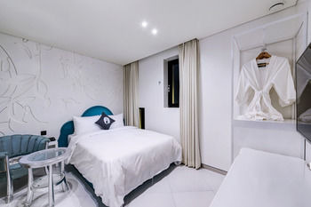 Hotel The Designers Kondae 3*