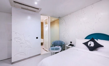 Hotel The Designers Kondae 3*