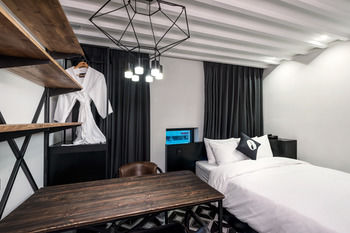 Hotel The Designers Kondae 3*