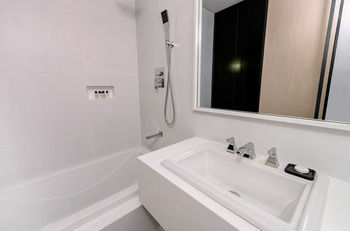 Hotel The Designers Kondae 3*