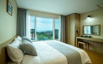 Haerian Hotel 2*
