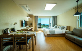 Haerian Hotel 2*