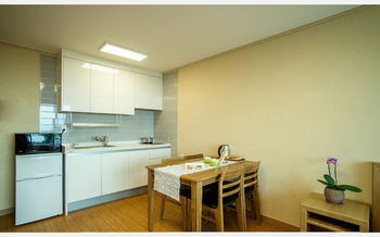 Haerian Hotel 2*