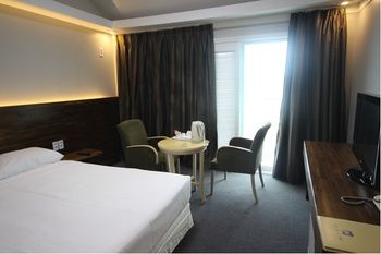 Ocean View Hotel 3*