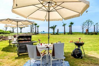 Sun & Moon Resort 3*