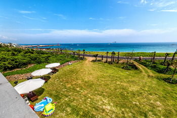 Sun & Moon Resort 3*