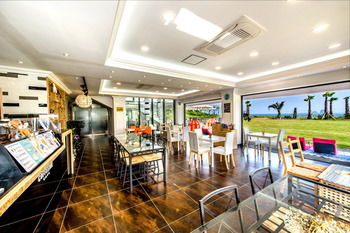 Sun & Moon Resort 3*