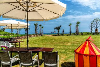 Sun & Moon Resort 3*