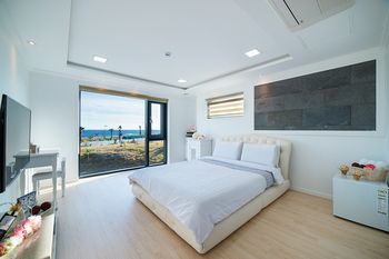 Sun & Moon Resort 3*
