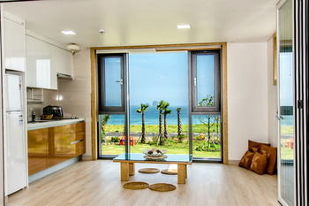 Sun & Moon Resort 3*