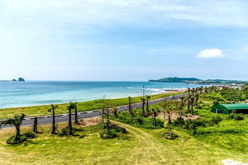 Sun & Moon Resort 3*