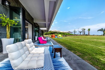 Sun & Moon Resort 3*