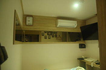 64 Inn Hotel 2*