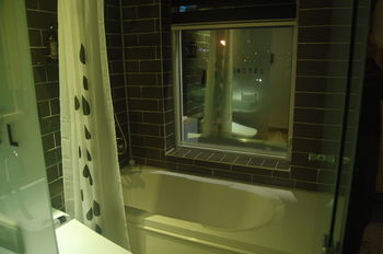 64 Inn Hotel 2*