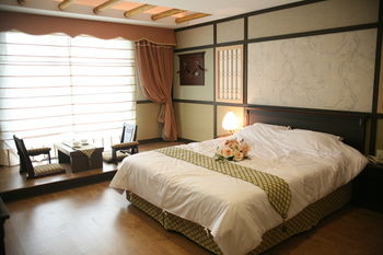 Dongbusan Oncheon Hotel 3*