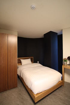 Nabi Hostel Hongdae 2*