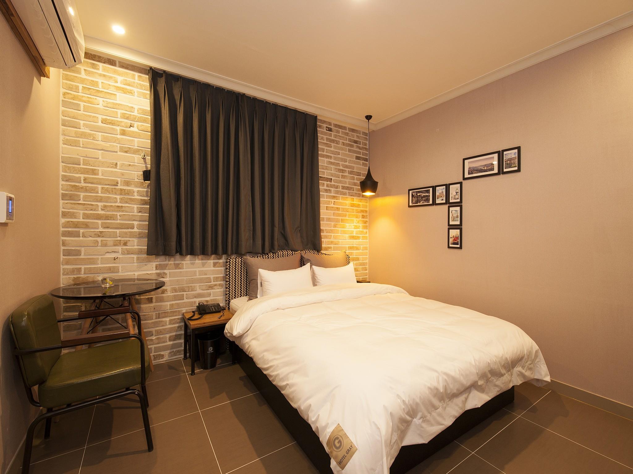 Hotel Gray 2*